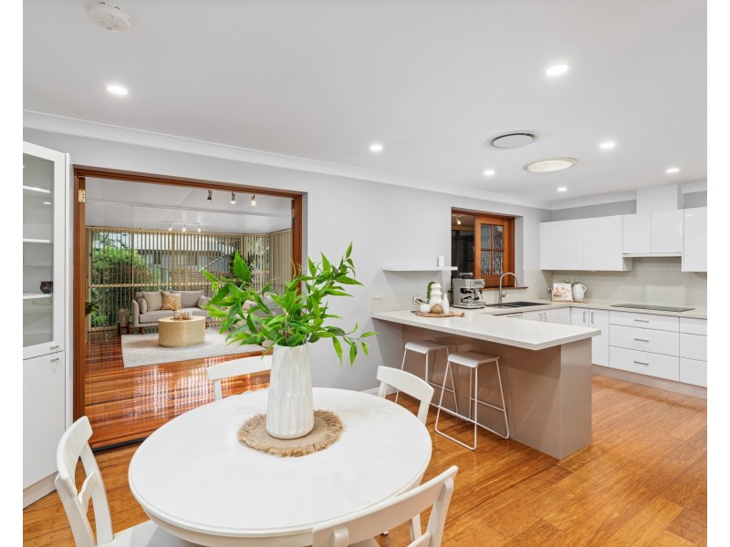 15 Valley View Road, Wyoming NSW 2250