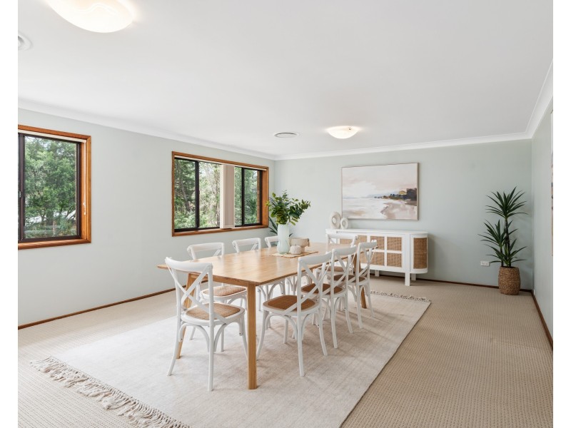 15 Valley View Road, Wyoming NSW 2250