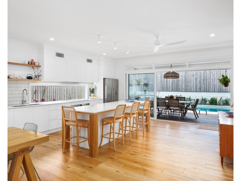 20a Frederick Street, Point Frederick NSW 2250