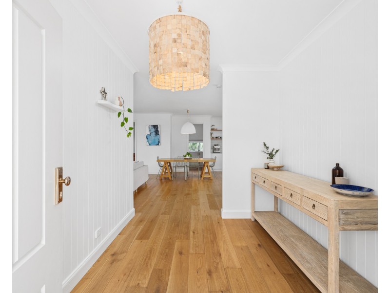 20a Frederick Street, Point Frederick NSW 2250