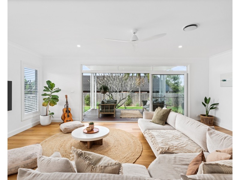 20a Frederick Street, Point Frederick NSW 2250