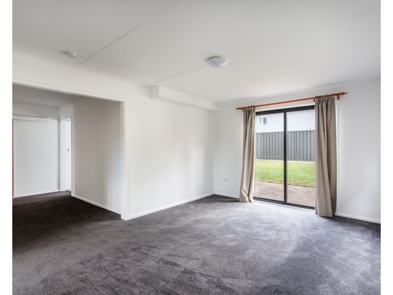 10 Hillcrest Avenue, Bateau Bay NSW 2261