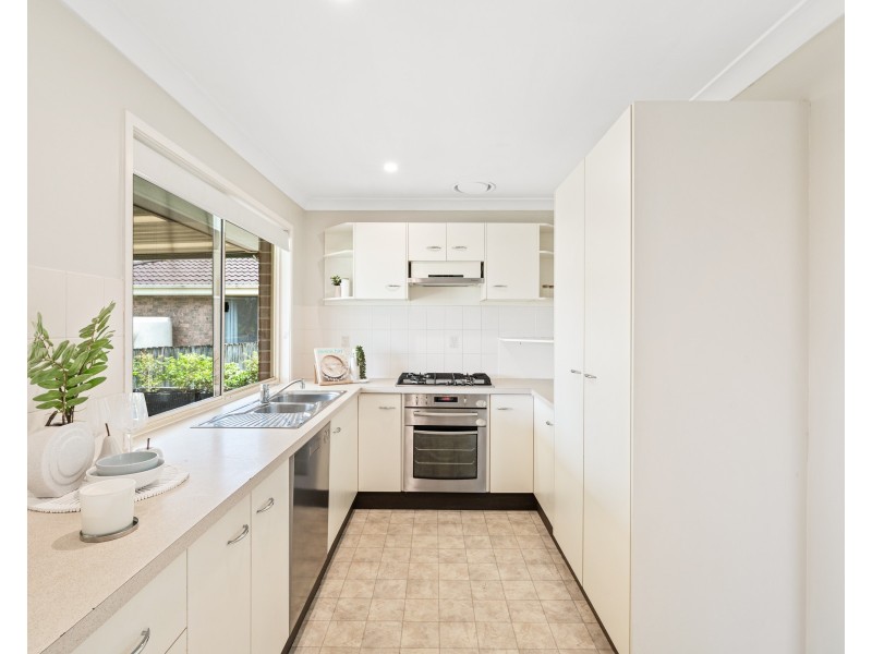 8 Graham Place, Kariong NSW 2250