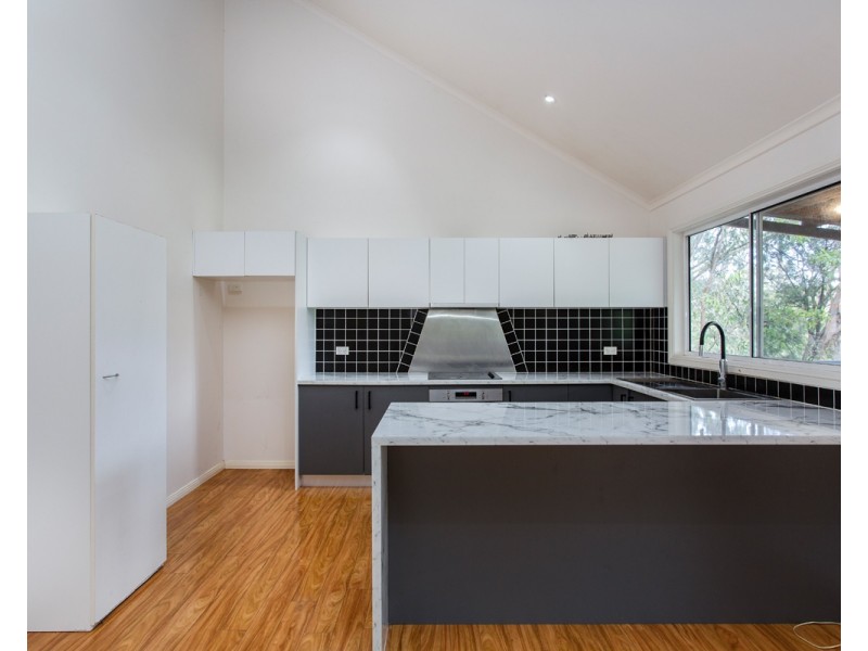 10 Moxham Street, Wyoming NSW 2250