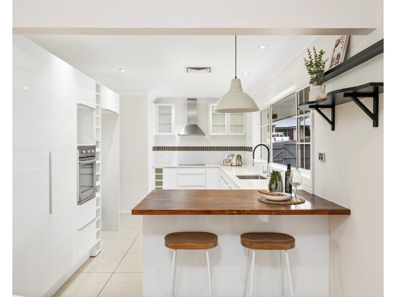 9 Darryl Road, Wyoming NSW 2250