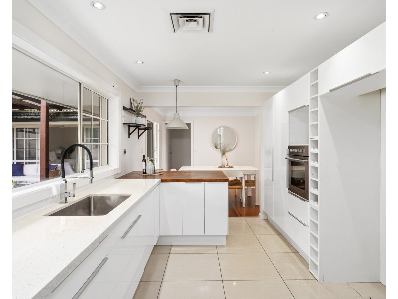 9 Darryl Road, Wyoming NSW 2250