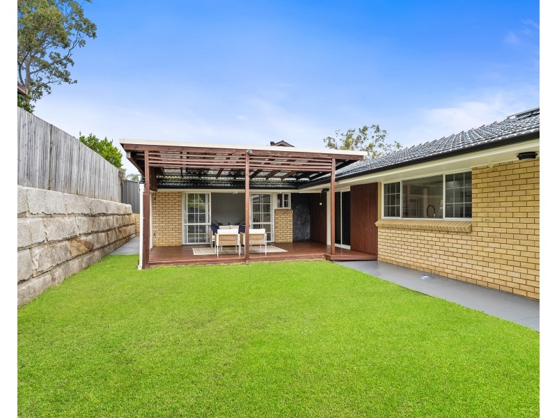 9 Darryl Road, Wyoming NSW 2250