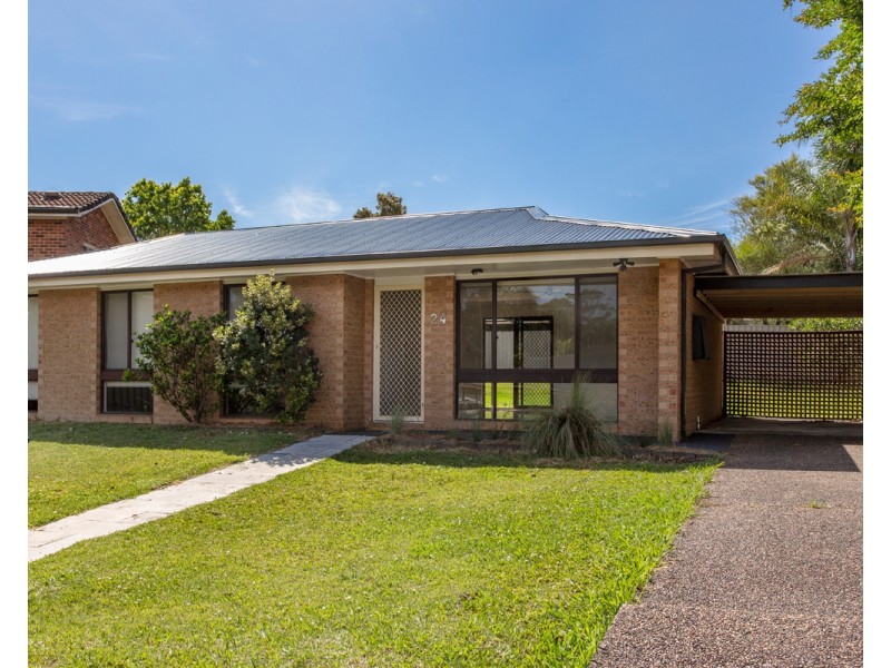 24 Cameron Crescent, Kincumber NSW 2251