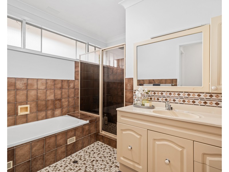 36 Barree Avenue, Narara NSW 2250