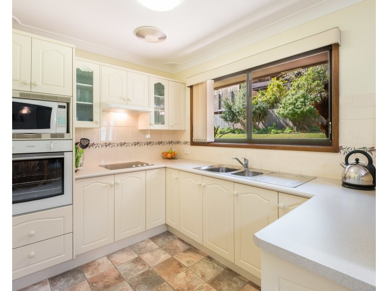 13 Pangari Close, Wyoming NSW 2250