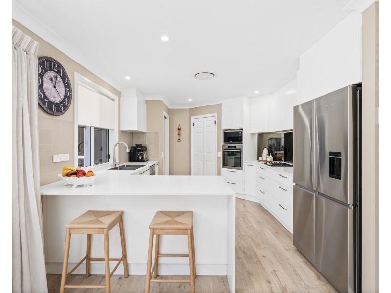 61 Bronzewing Drive, Erina NSW 2250