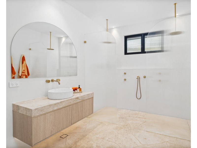 20 Old Tuggerah Beach Road, Erina Heights NSW 2260