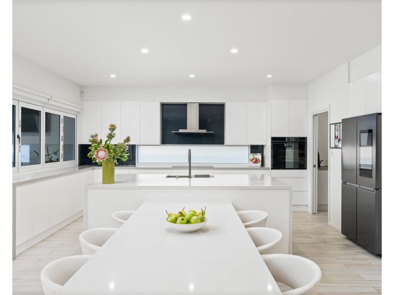 5 Harbour Street, Bateau Bay NSW 2261