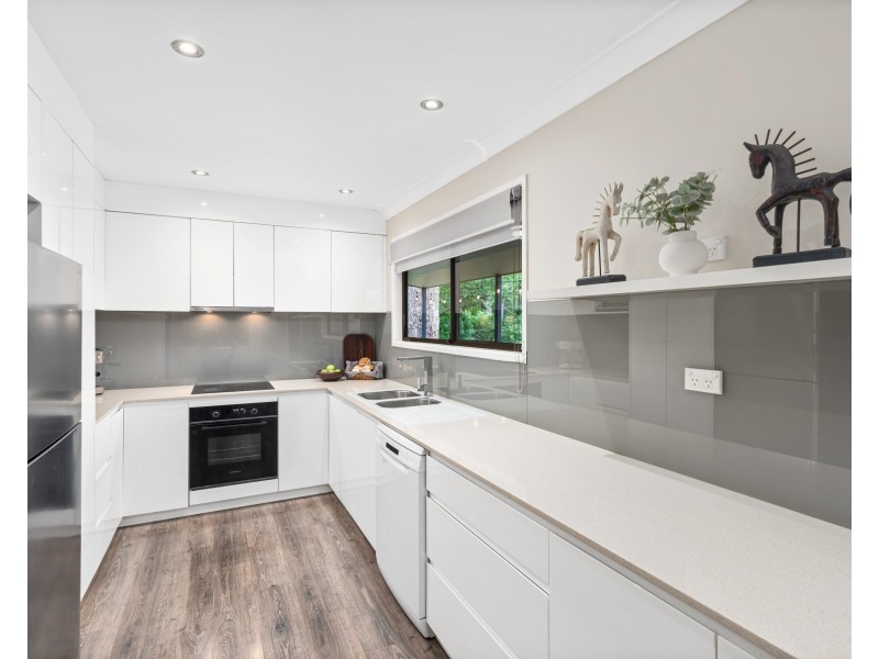 8 Gregory Street, Wyoming NSW 2250