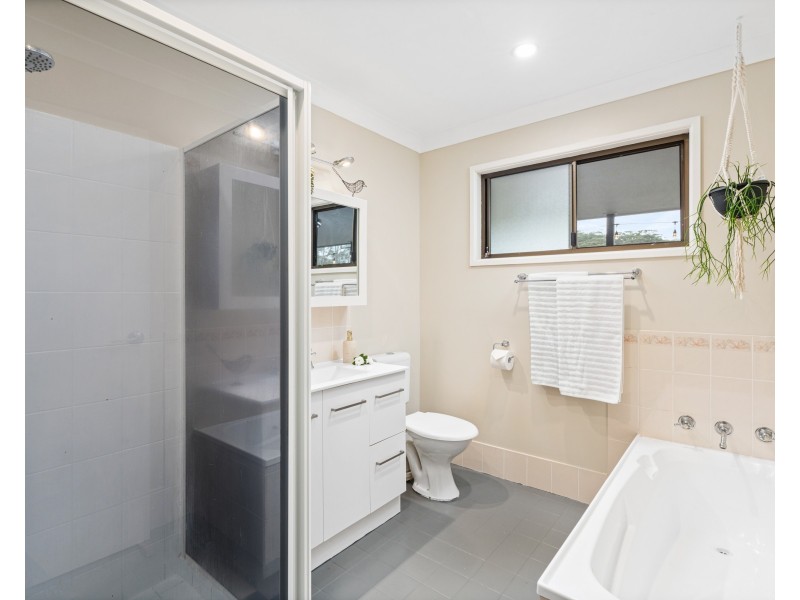 8 Gregory Street, Wyoming NSW 2250