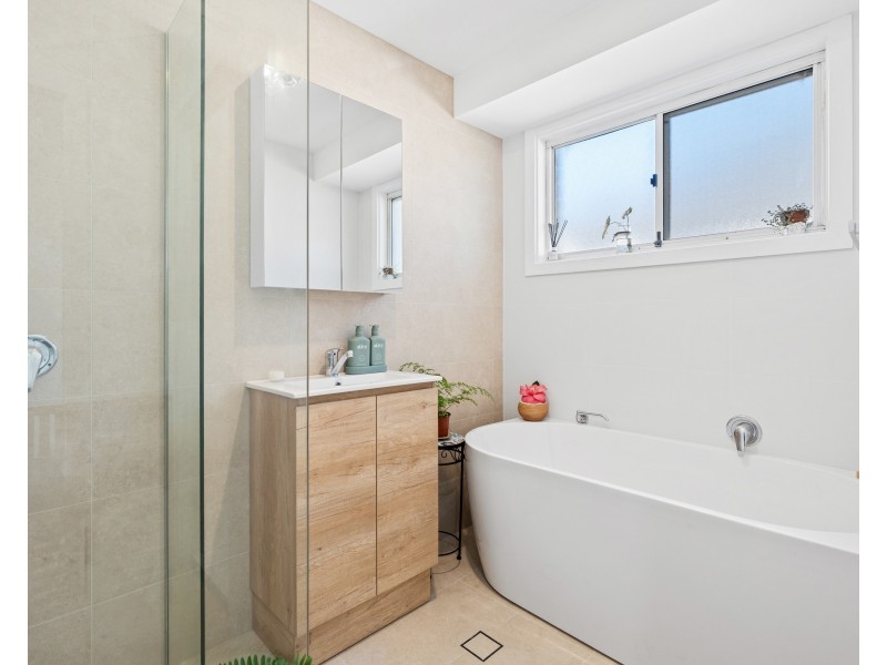 16 Balfour Close, Springfield NSW 2250