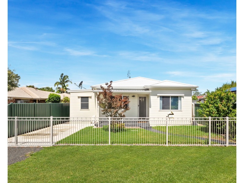 10 Angler Street, Woy Woy NSW 2256