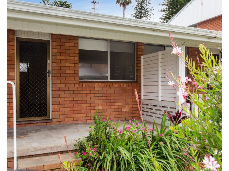 2/93 Hutton Road, The Entrance North NSW 2261