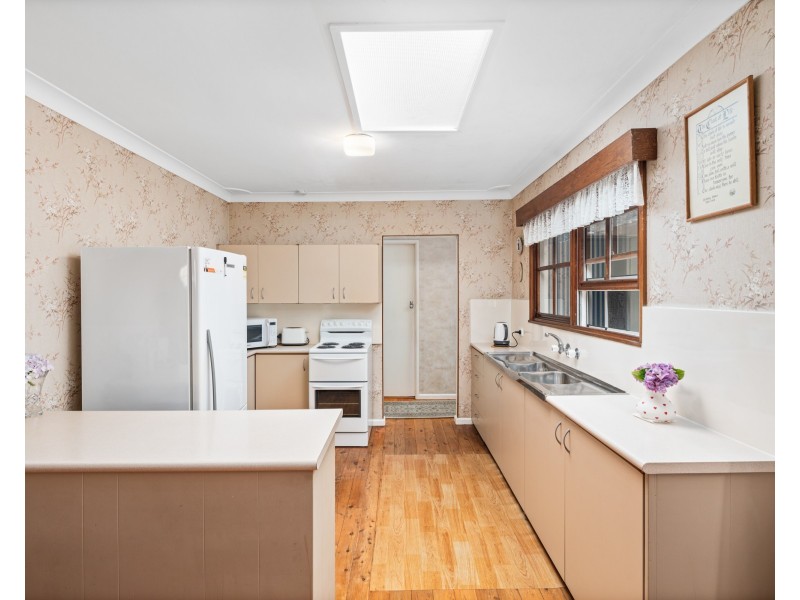 26 Bellevue Crescent, North Avoca NSW 2260