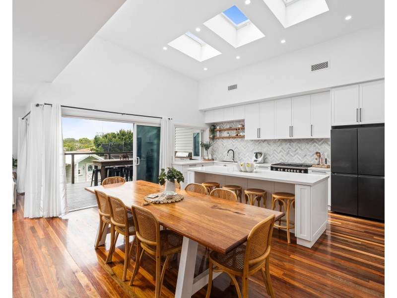 4 Margherita Avenue, Bateau Bay NSW 2261