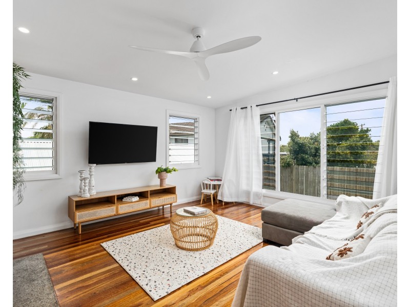 4 Margherita Avenue, Bateau Bay NSW 2261