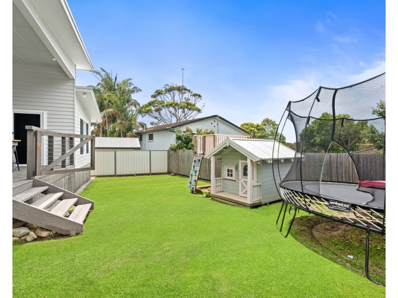 4 Margherita Avenue, Bateau Bay NSW 2261