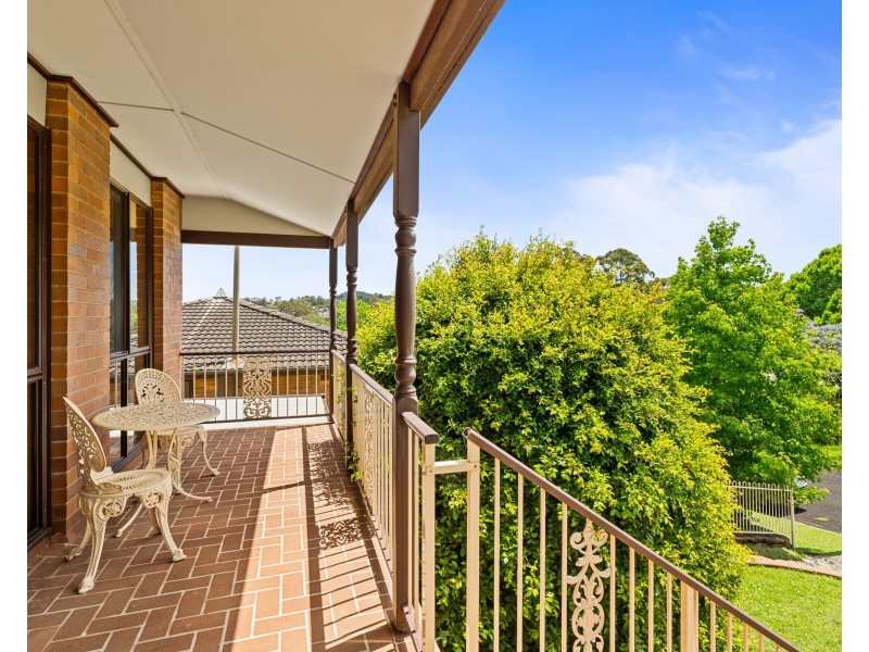 10 Kimpton Place, Wyoming NSW 2250