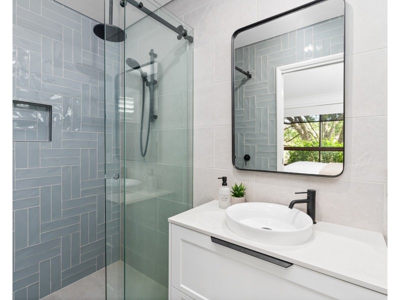 8 Craigend Street, Wyoming NSW 2250