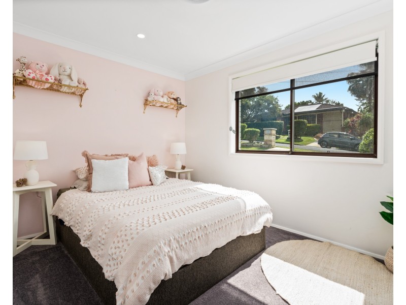 8 Craigend Street, Wyoming NSW 2250