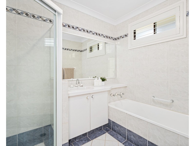 8 Craigend Street, Wyoming NSW 2250