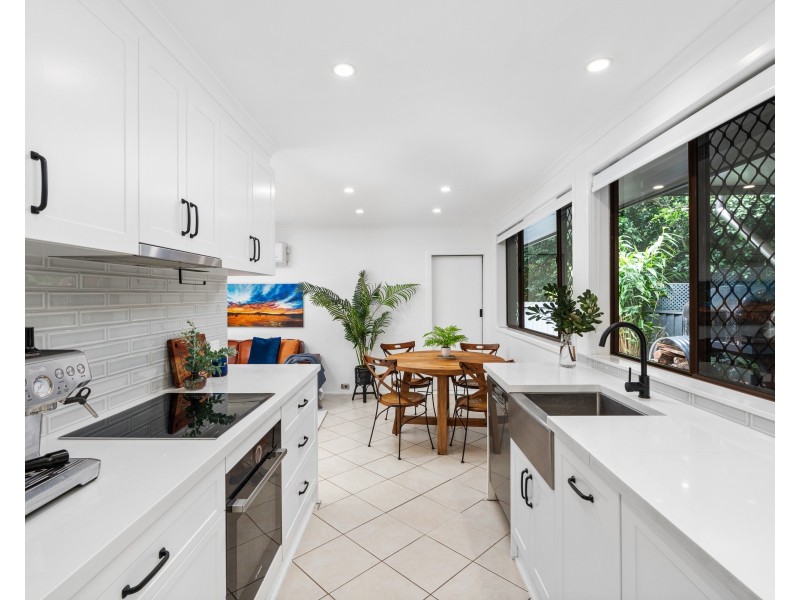 26 Calantha Drive, Wyoming NSW 2250