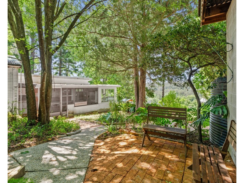99 The Ridgeway, Lisarow NSW 2250