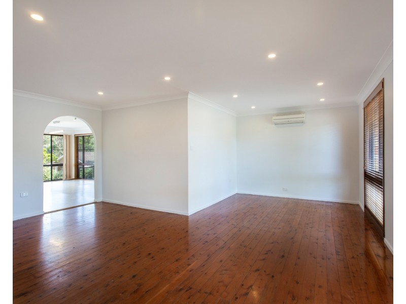 18 Darryl Road, Wyoming NSW 2250