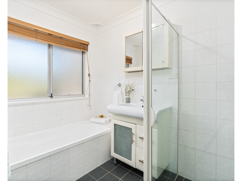 31 Adam Street, Narara NSW 2250