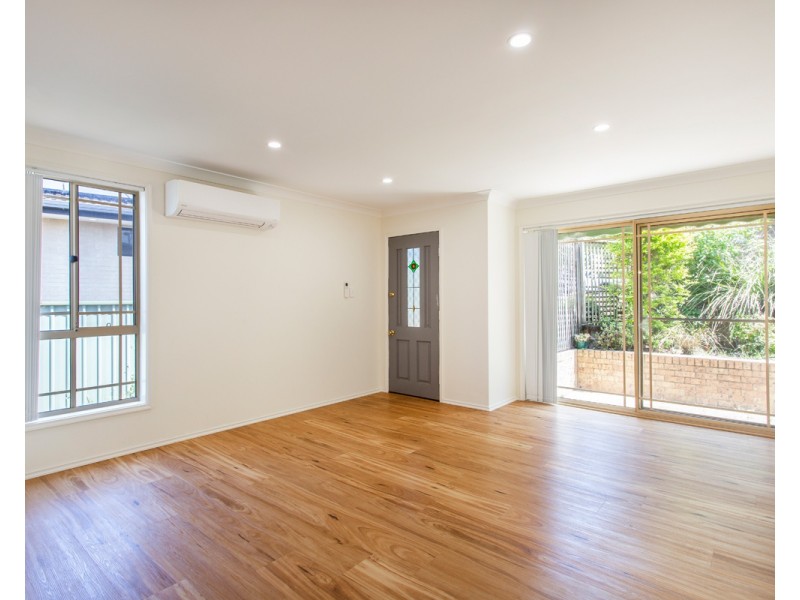 1/26 Robinia Parade, Springfield NSW 2250