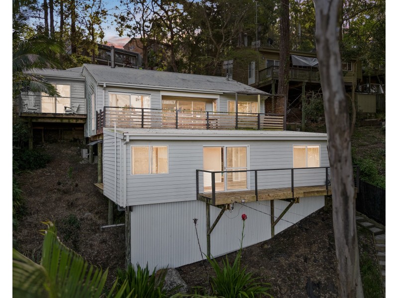 35 & 35a Alison Road, Springfield NSW 2250