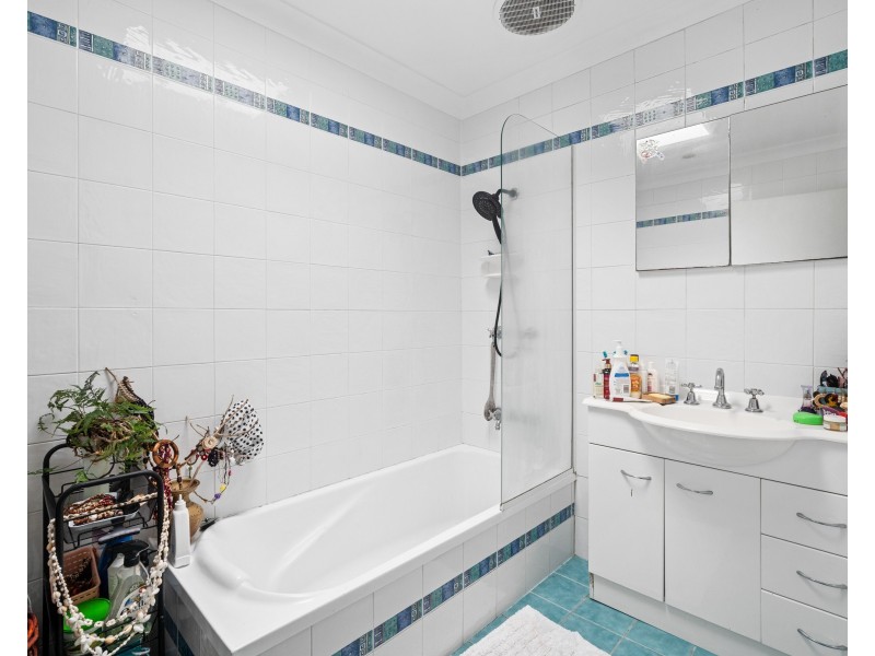 29 Elissa Crescent, Wyoming NSW 2250