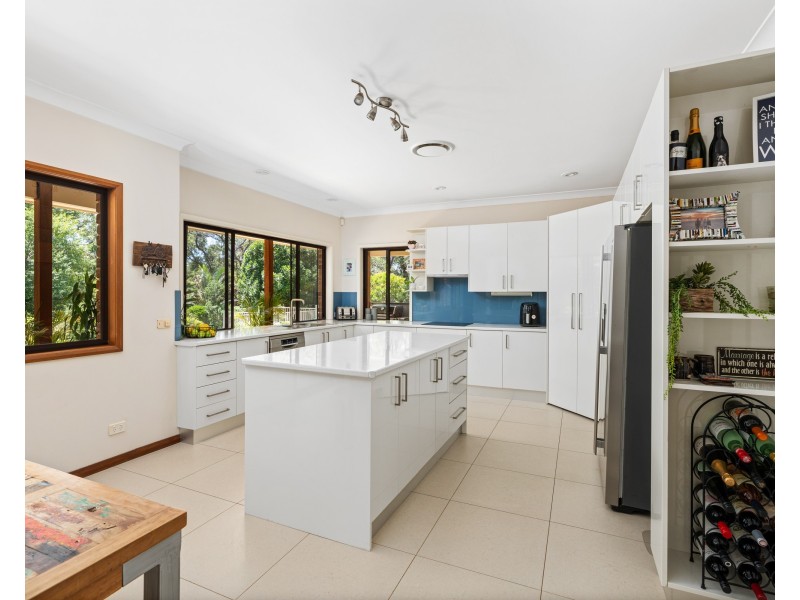 37 Currawong Road, Wamberal NSW 2260