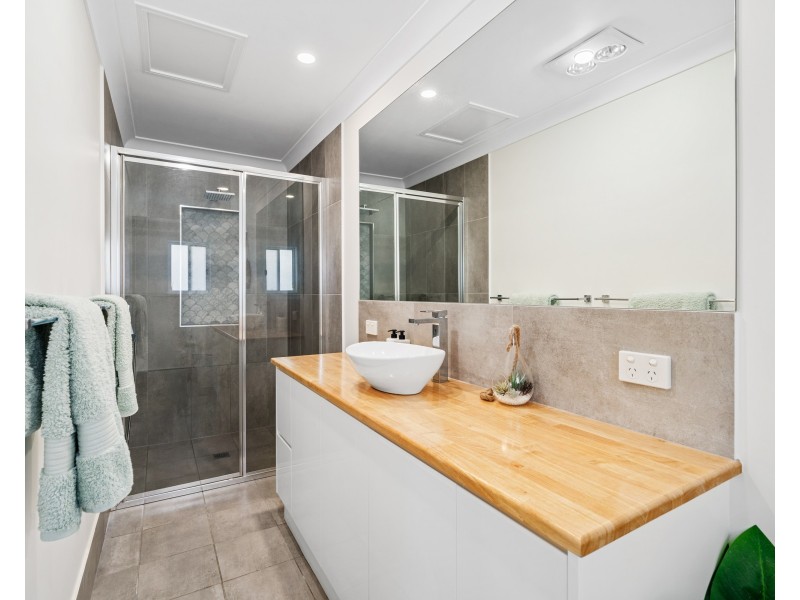 33 Coogee Avenue, The Entrance North NSW 2261