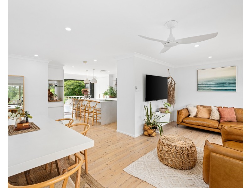 8 Egerton Place, Wyoming NSW 2250