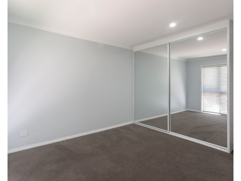 18 Bourbon Street, Wyoming NSW 2250