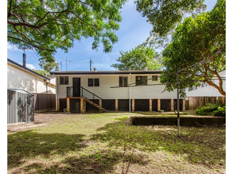 18 Bourbon Street, Wyoming NSW 2250