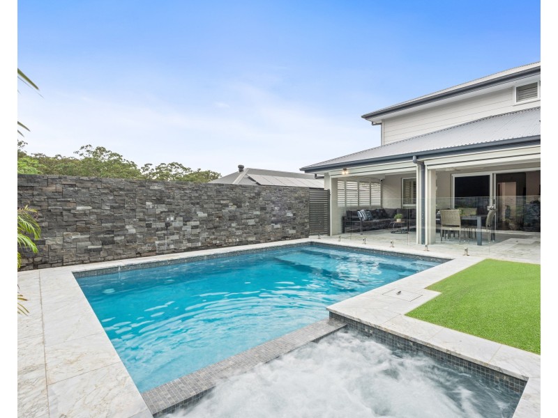 14 Kemp Close, Springfield NSW 2250