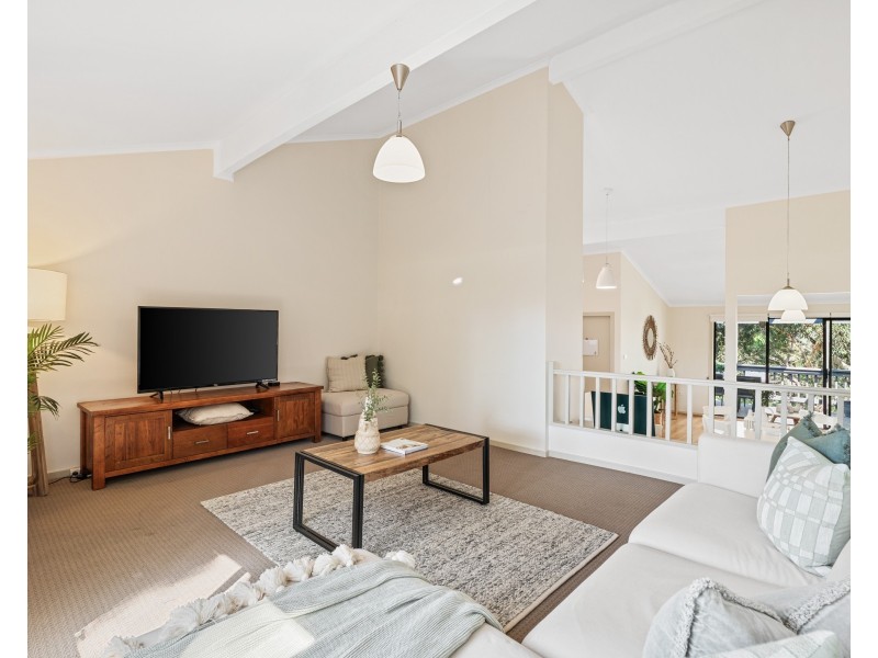 76 Berrys Head Road, Wyoming NSW 2250