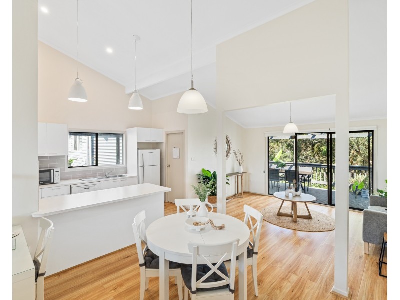 76 Berrys Head Road, Wyoming NSW 2250