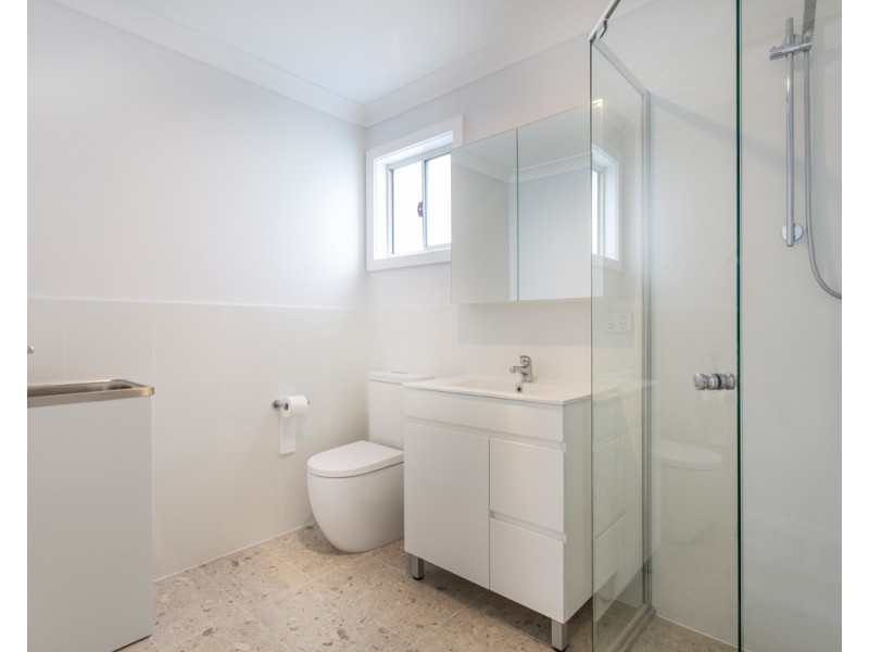 2a Ronald Avenue, Wyoming NSW 2250