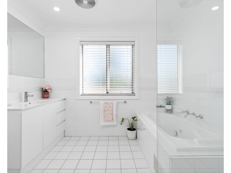 7/4 Parsons Road, Lisarow NSW 2250