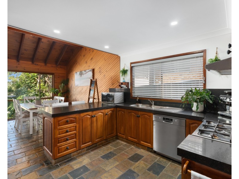 4 Lakala Avenue, Springfield NSW 2250