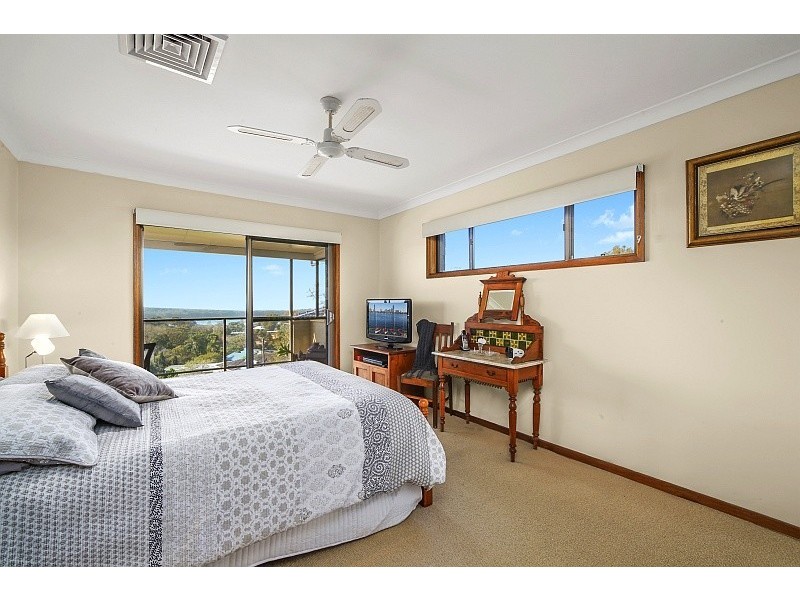 27 Braemar Drive, Wamberal NSW 2260