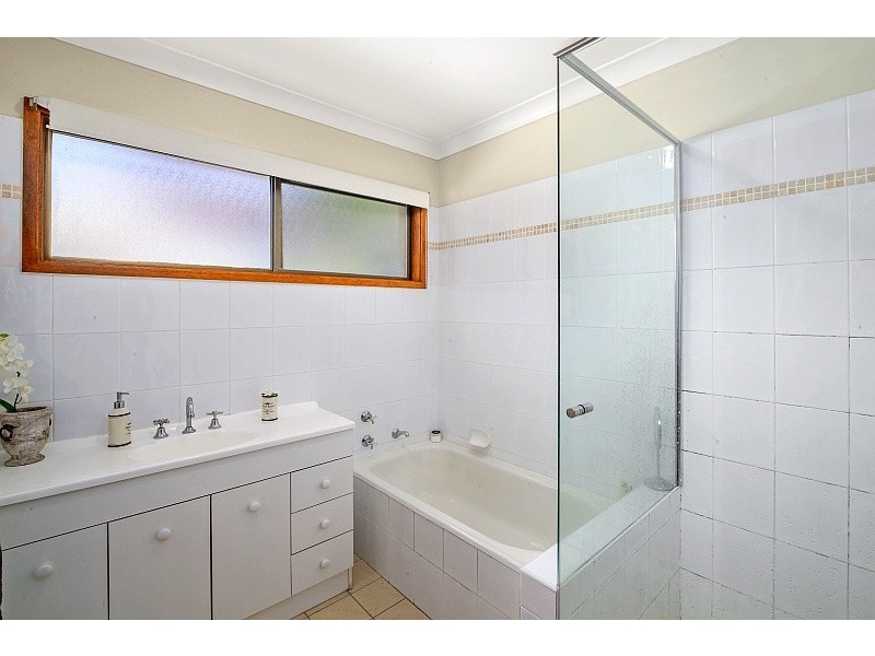 27 Braemar Drive, Wamberal NSW 2260